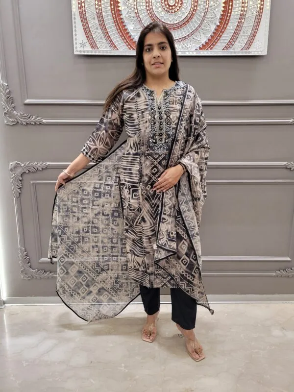Linen 3PC Set with Handwork