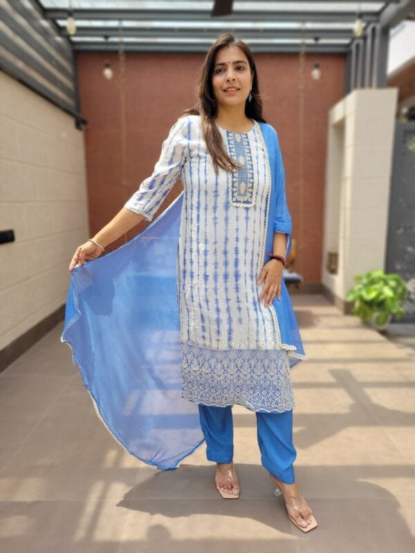 Pure Muslin 3PC Set with Chikankari and Lace Work