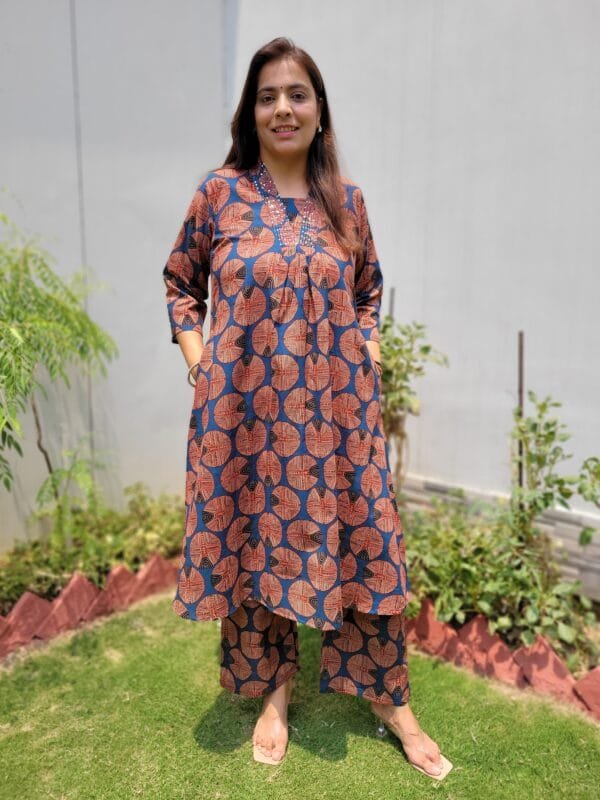 A-Line Cotton 2PC Set with Thread & Sequin Work