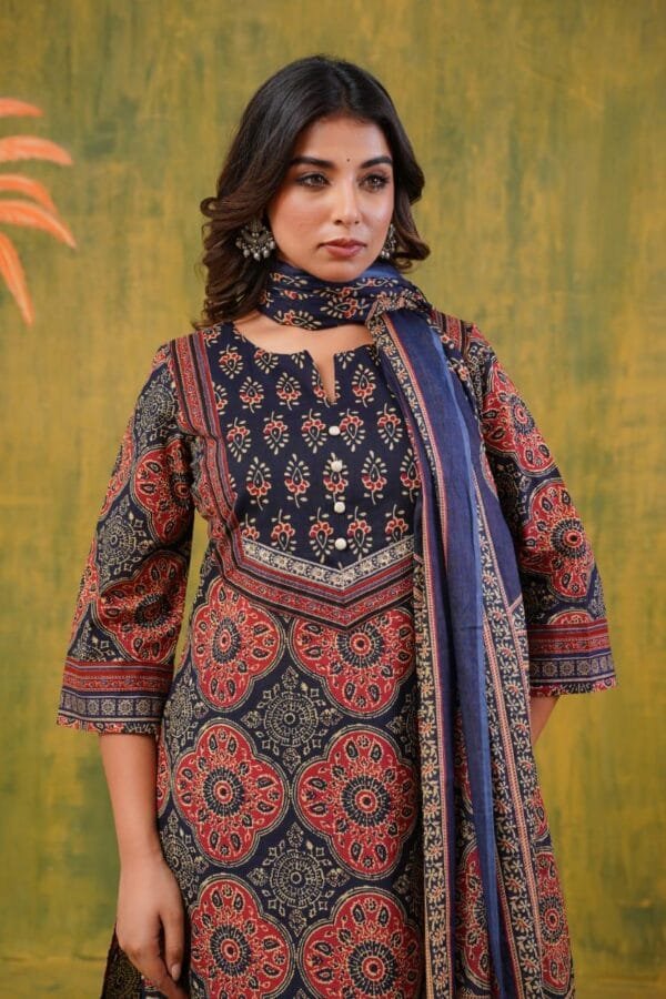 Zari Embroidered Cotton Suit Set