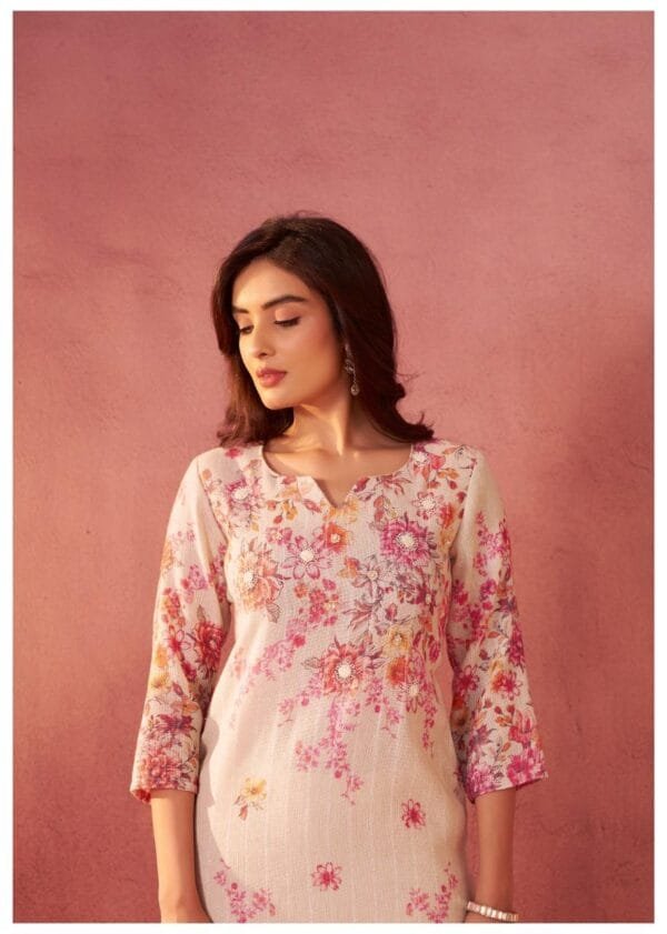 Linen Kurta with Delicate Work