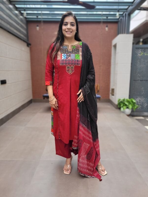 Exclusive Cotton Slub 3PC Set with Gamthi Work