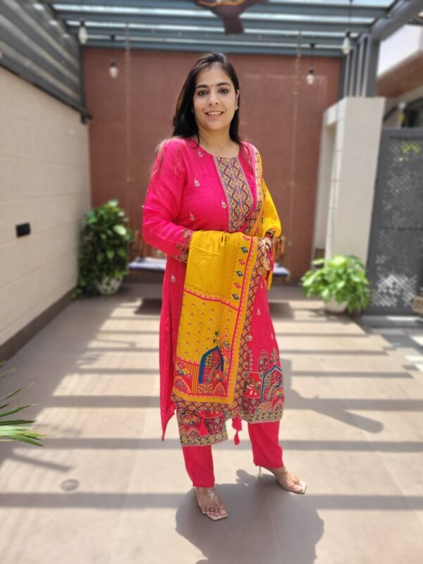 Stylish Russian Silk 3PC Set