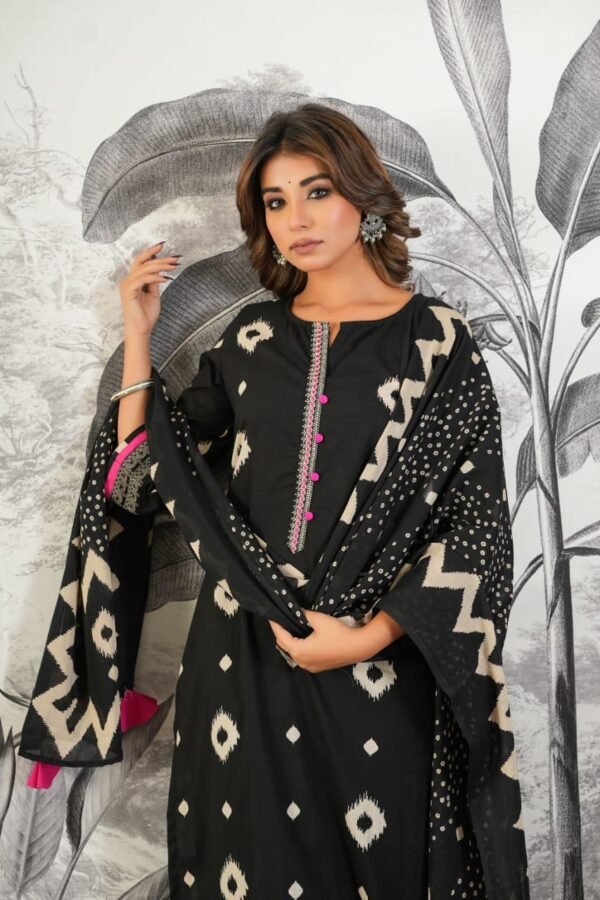 Elegant Cotton 3PC Set with Zari Work & Full Cotton Dupatta