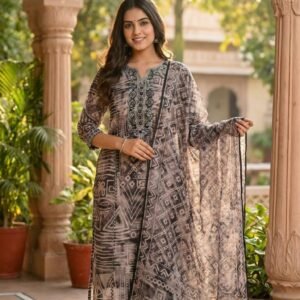 Elegant Linen 3PC Set with Heavy Kantha Work