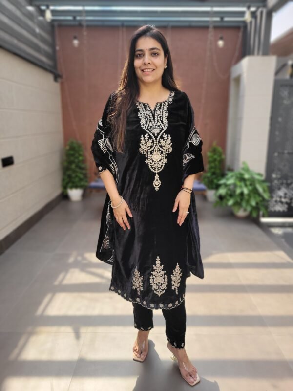 Velvet Embroidery Suit with Full Velvet Dupatta