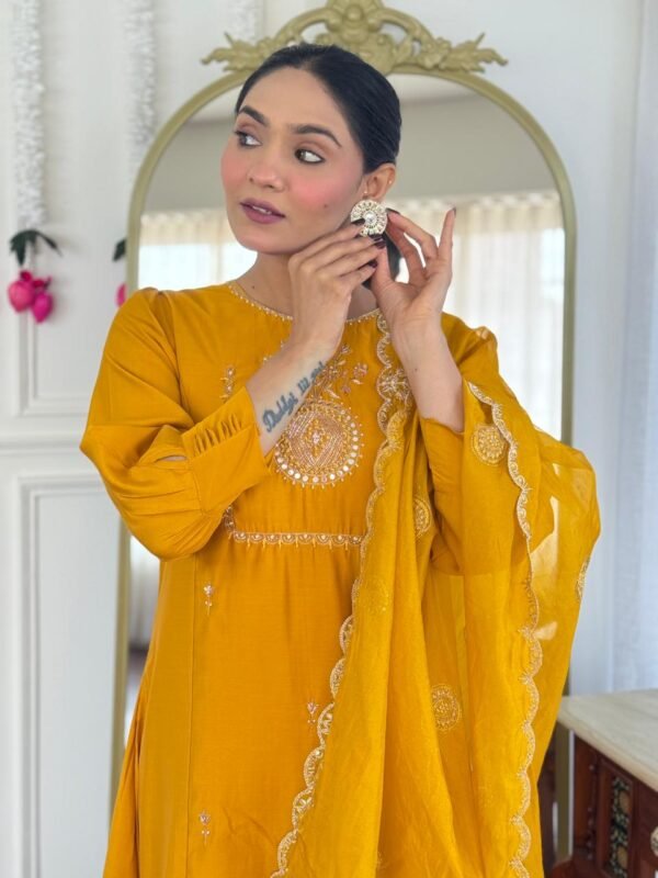 3PC Suit Set in Roman Fabric