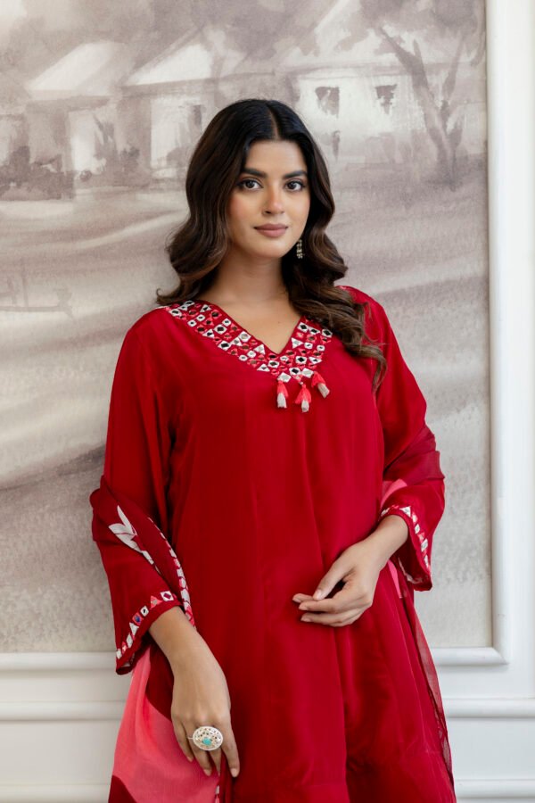 Natural Crepe Short Kurta 3PC Suit Set