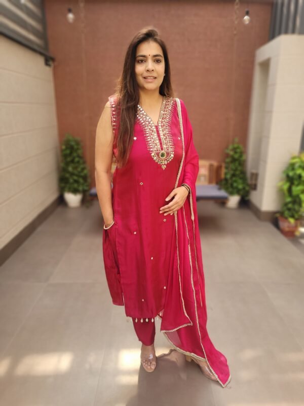 Roman Fabric 3PC Suit Set