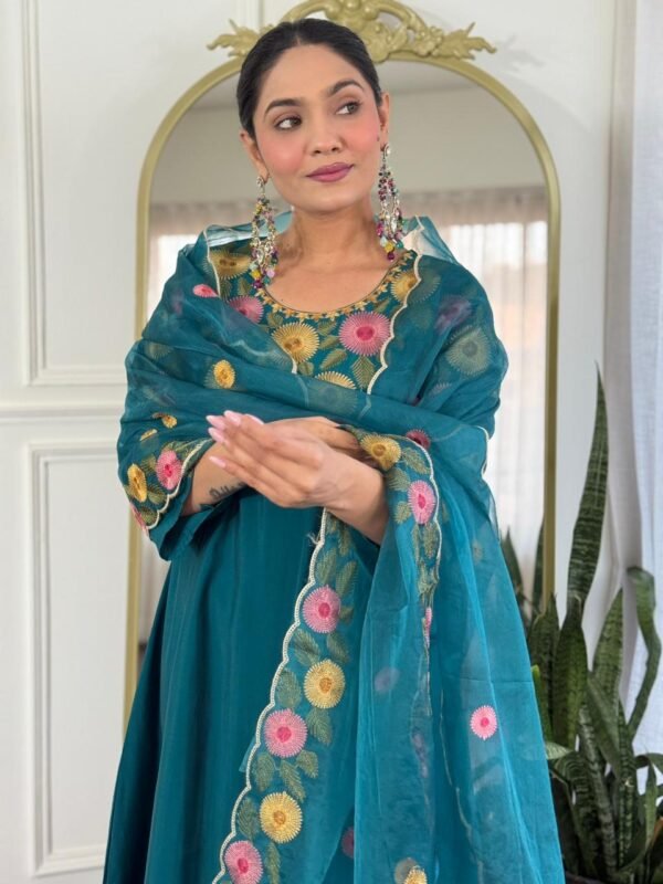 Roman A-Line 3PC Suit Set