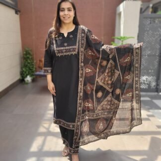 3PC Set with Handwork