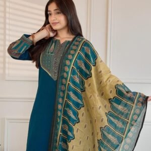 3PC Set with Handwork