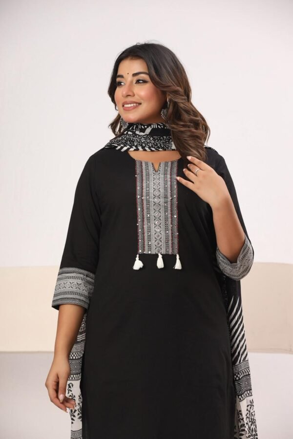 3PC Set with Handwork