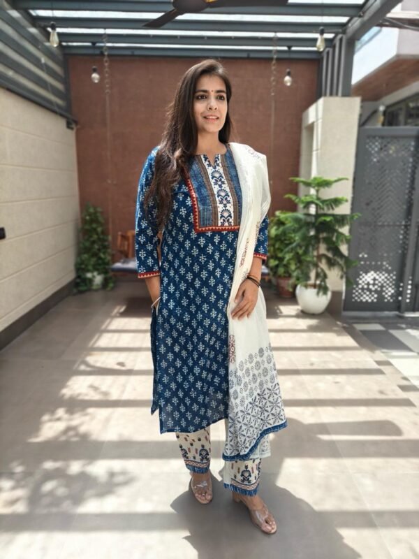 Cotton 3PC Set with Embroidery & Doriya Dupatta